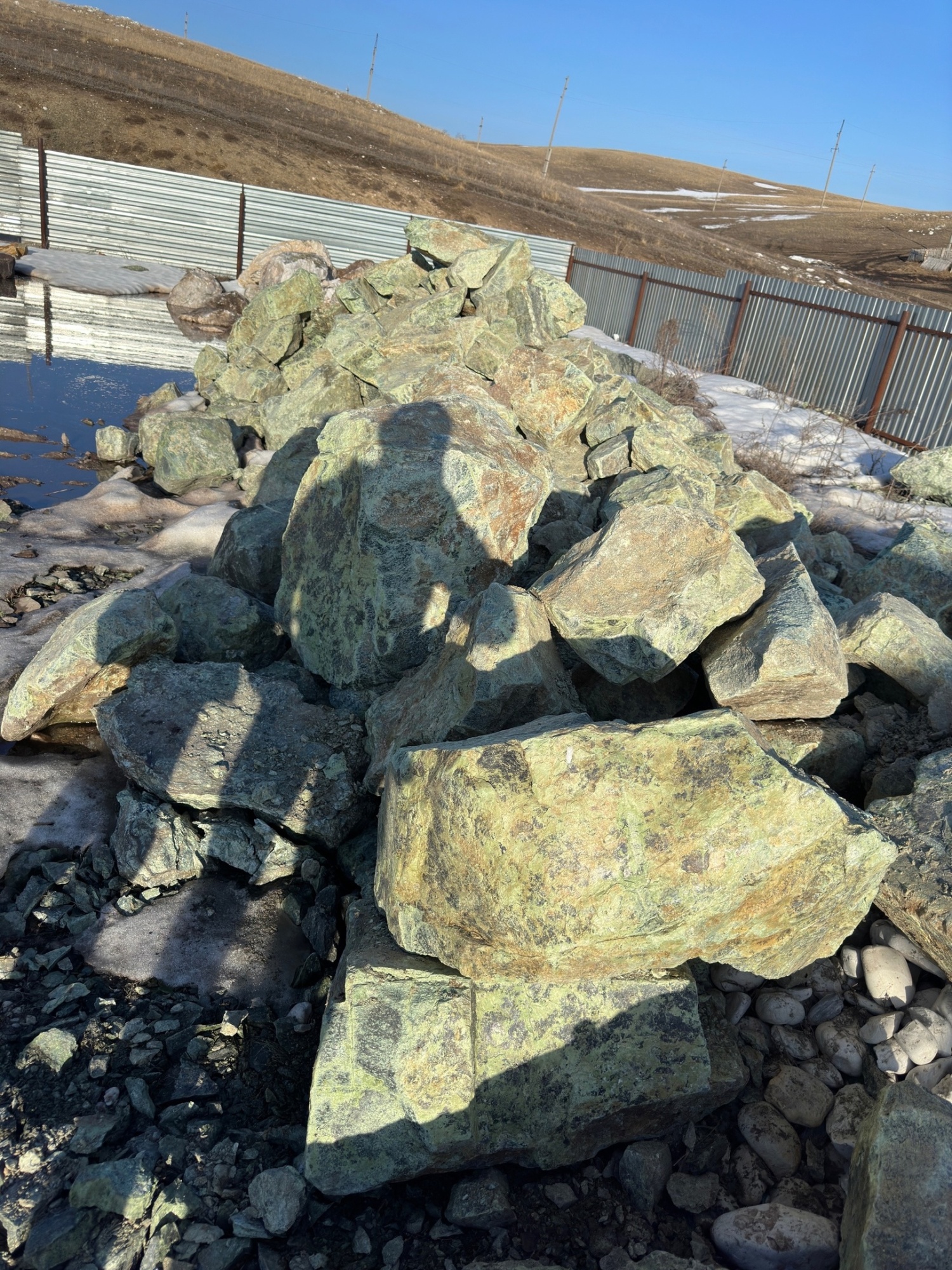 Камни для ландшафтного дизайна зелёные 10-60 килограмм купить в Фрязино