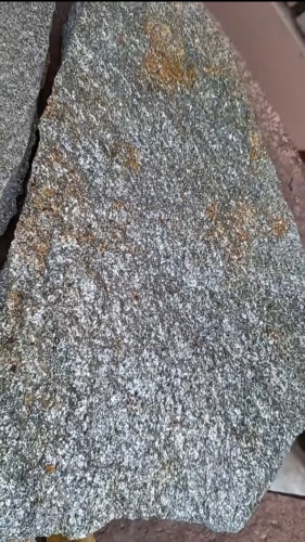 Плитняк златолит серебристый для цоколя, отмостки купить в Фрязино