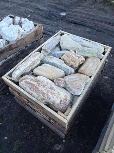 Златолит жёлтый, жёлто-зелёный глыбки и валуны для ланшафтного дизайна купить в Фрязино