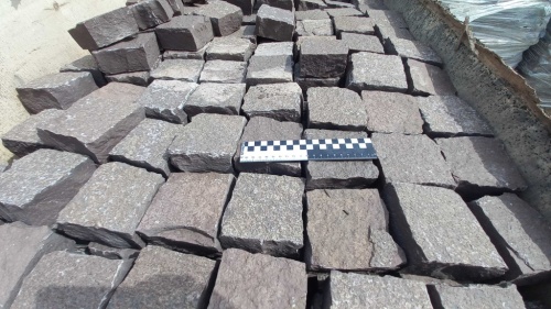 Лемезит колотая брусчатка 10 * 10 см. для парковки купить в Фрязино