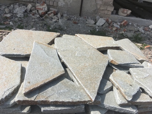 Златолит серебристый галтованный для лестниц купить в Фрязино